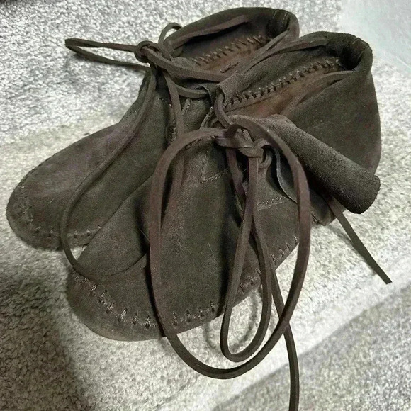 EUC TOMS Zahara Suede Moccasin Lace-Up Flat Booties
Chocolate Brown Women’s 9 - Picture 10 of 10